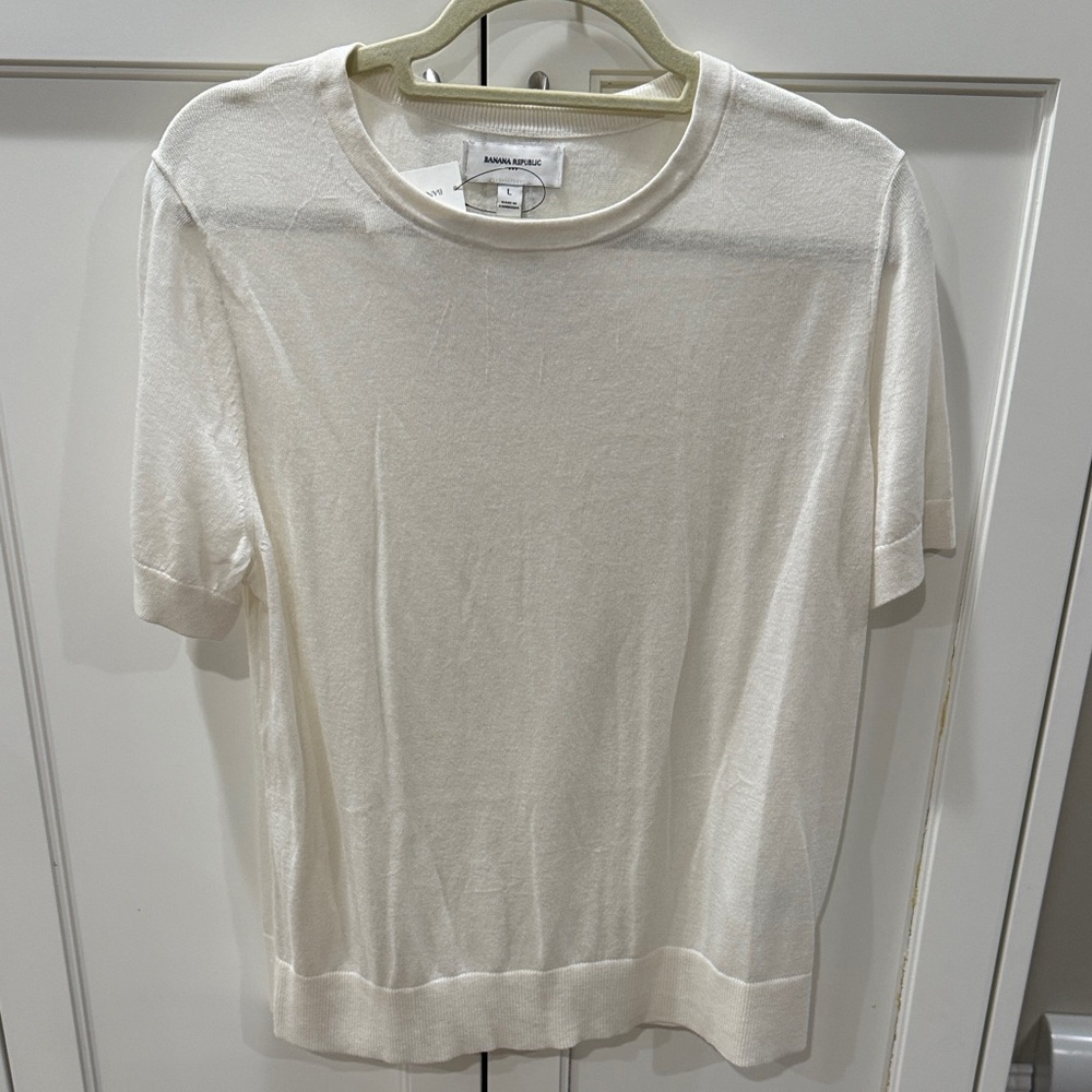 Banana Republic Factory Cream Short Sleeve Tee